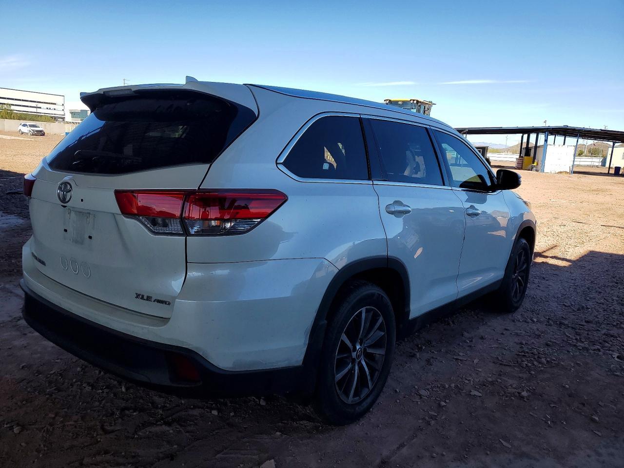 2019 TOYOTA HIGHLANDER
