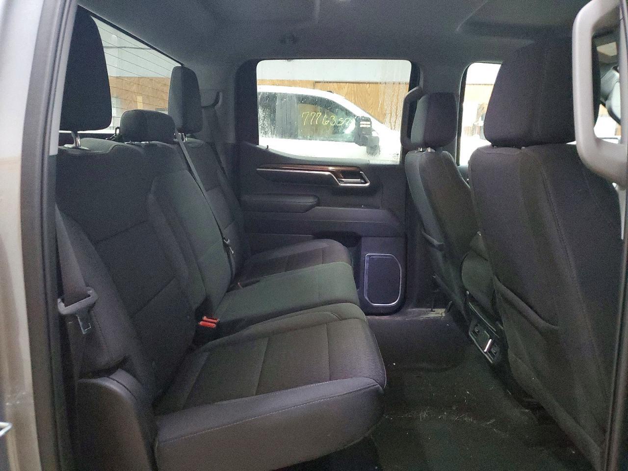 2023 CHEVROLET Silverado
