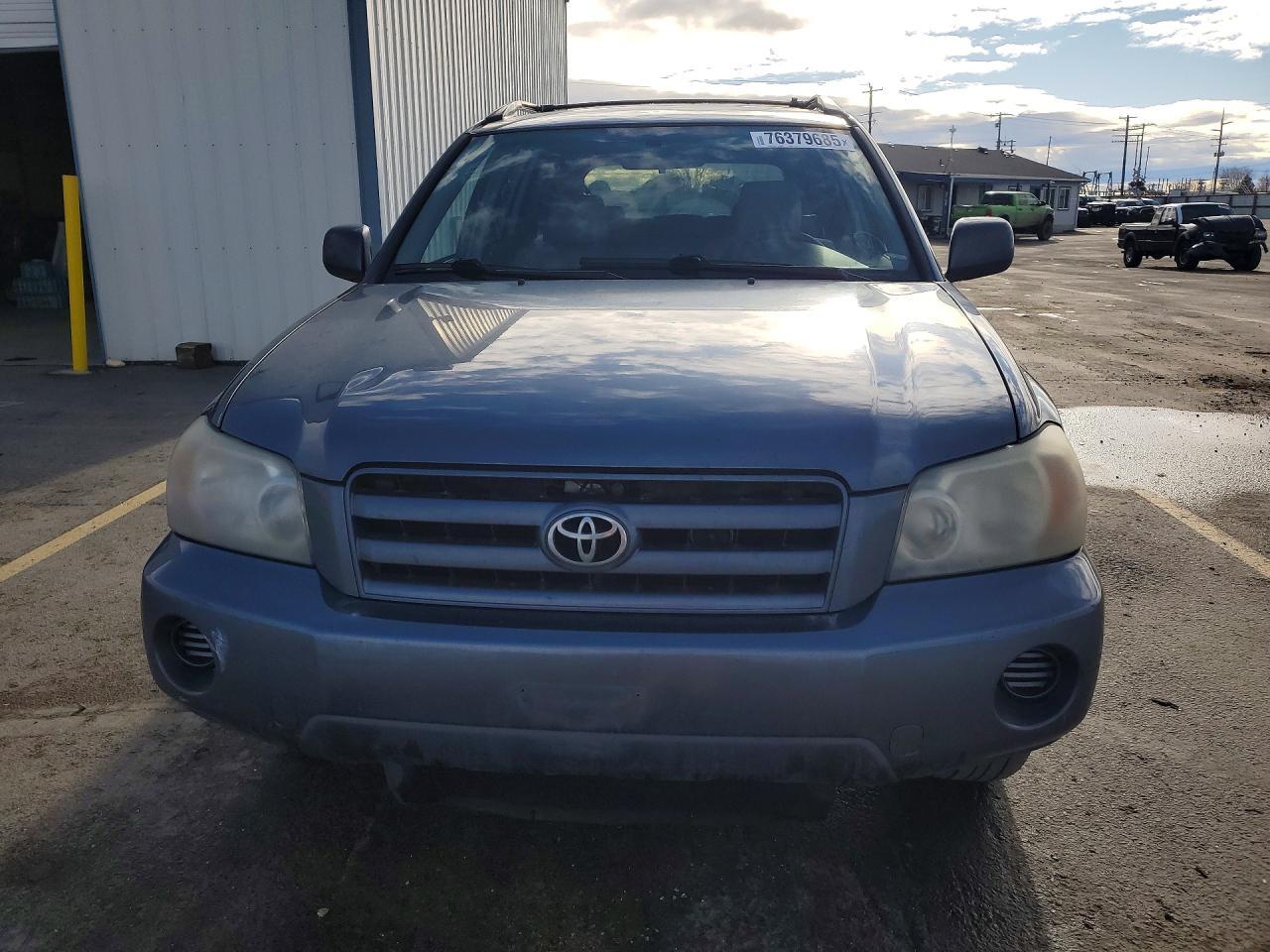 2005 TOYOTA HIGHLANDER