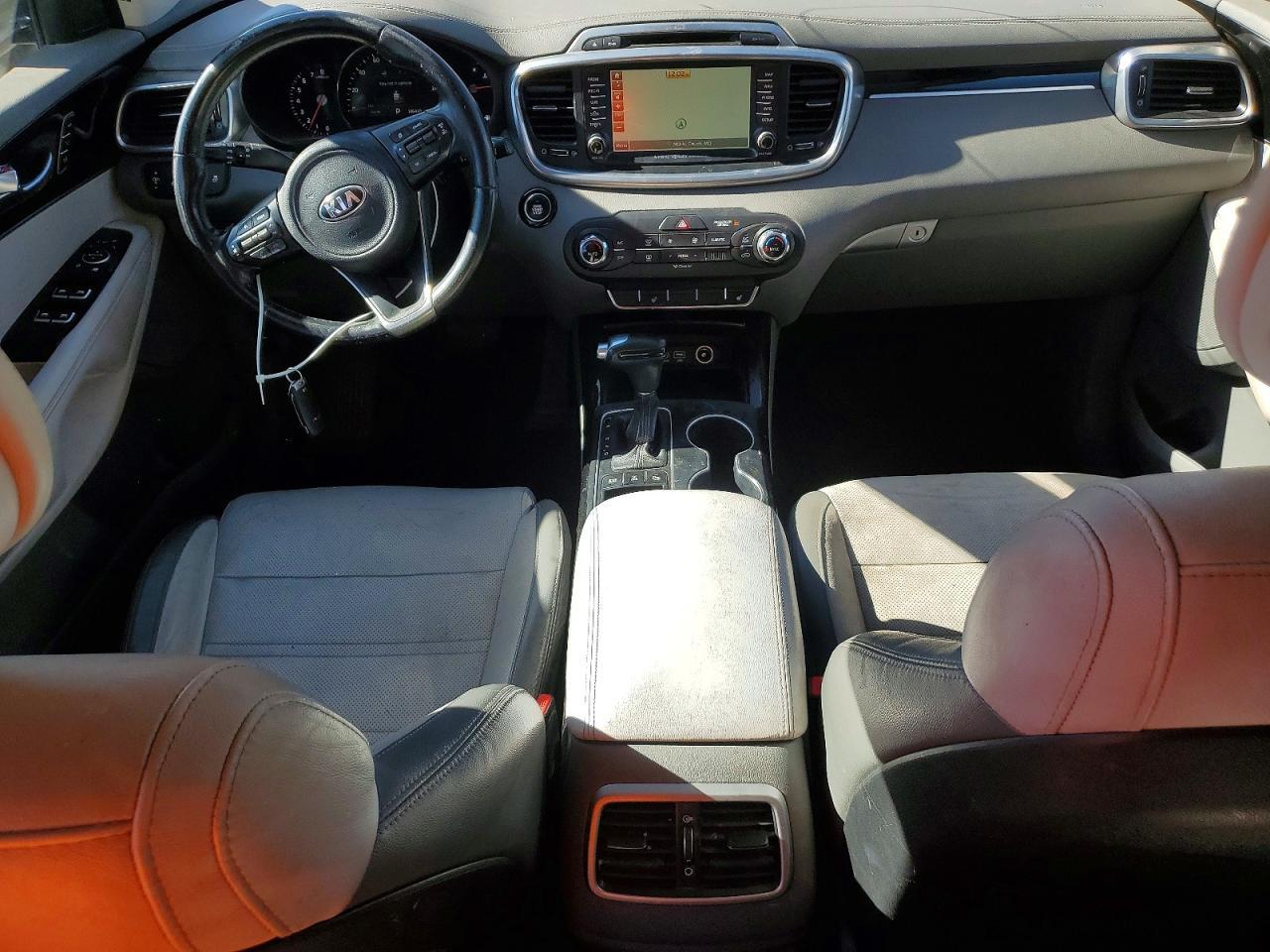 2016 KIA SORENTO
