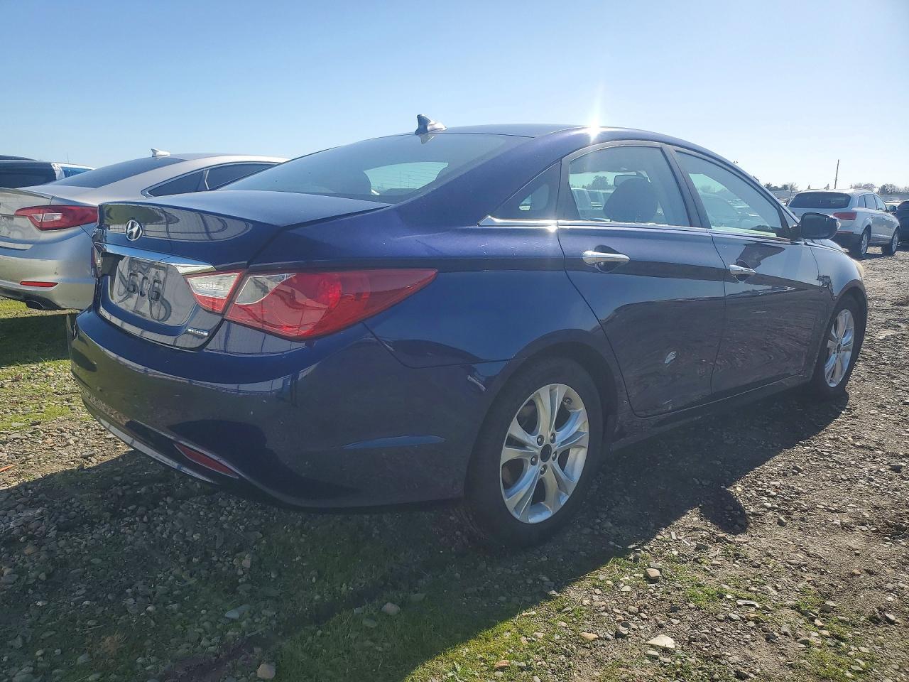 2011 HYUNDAI SONATA