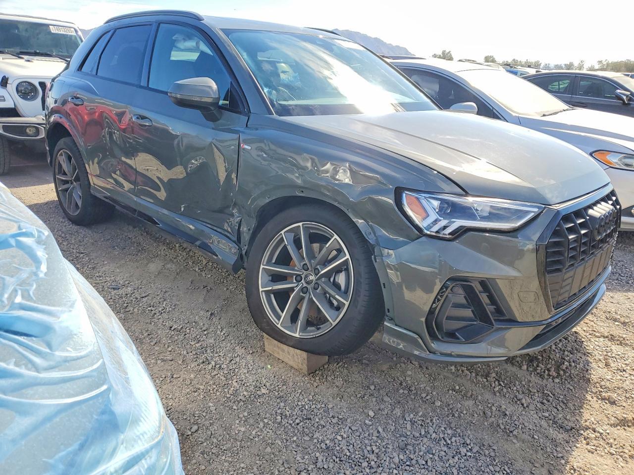 2025 AUDI Q3