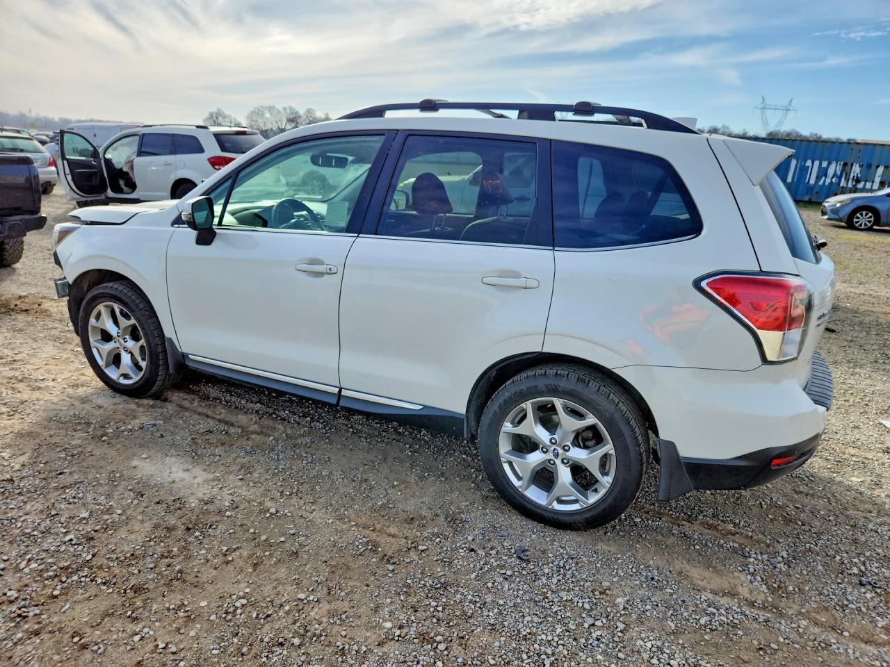2017 SUBARU FORESTER