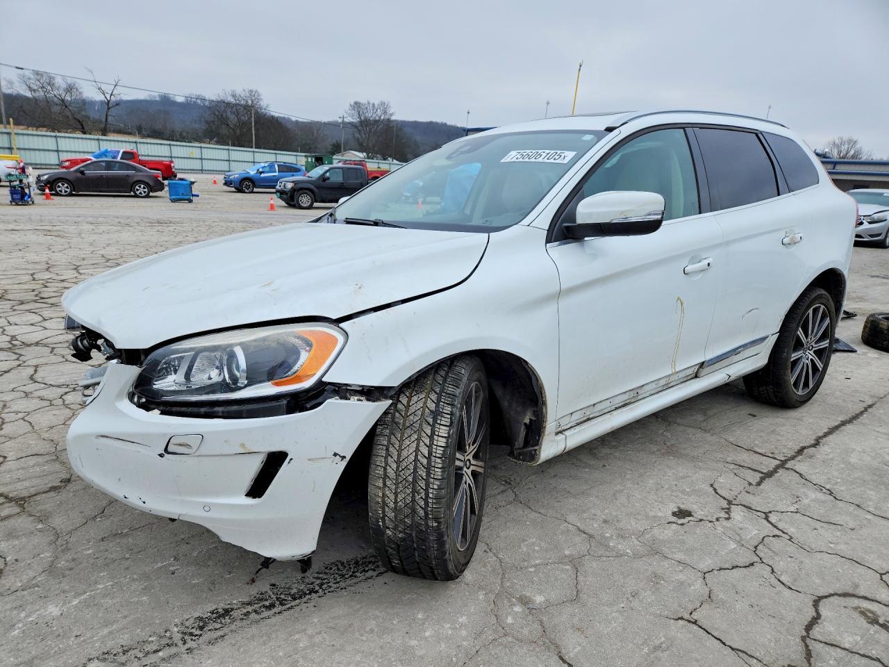 2017 VOLVO XC60