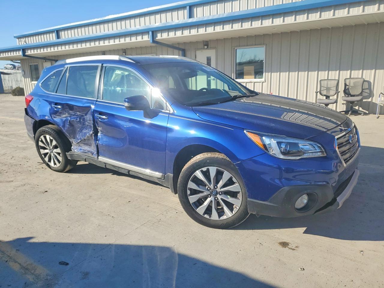 2017 SUBARU Outback