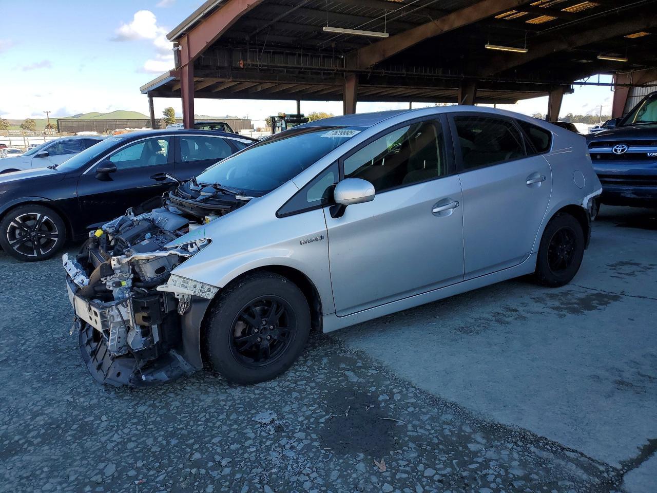 2015 TOYOTA PRIUS