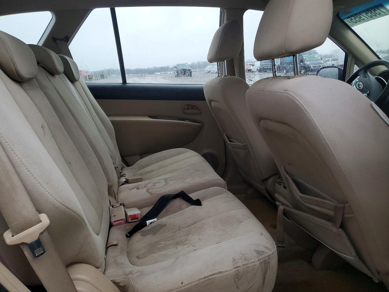 2007 KIA RONDO