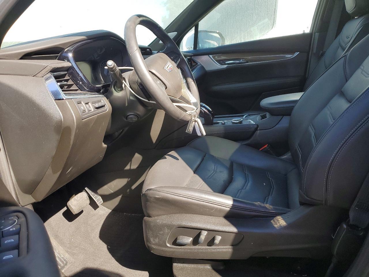 2024 CADILLAC XT6