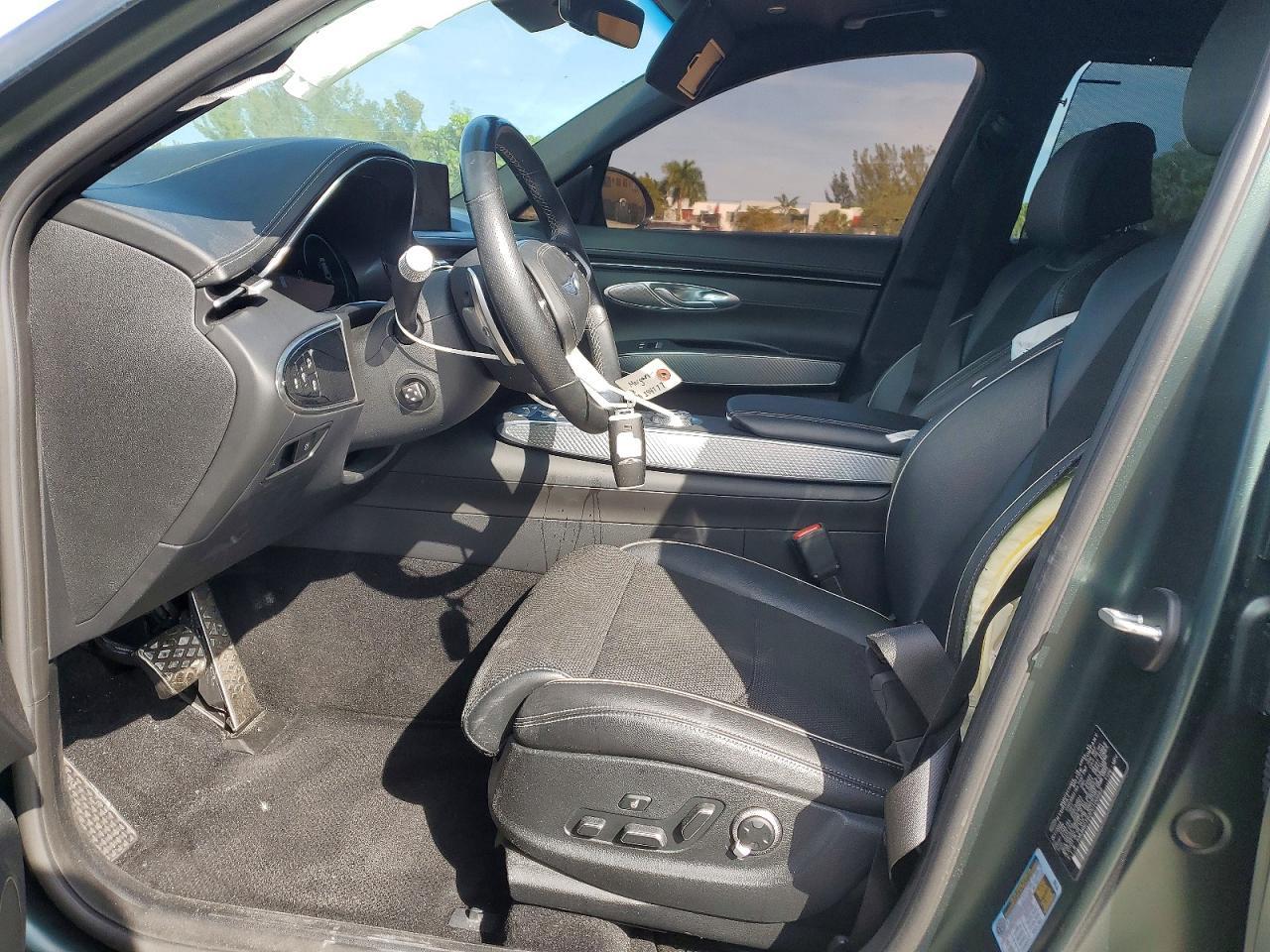 2023 GENESIS GV70