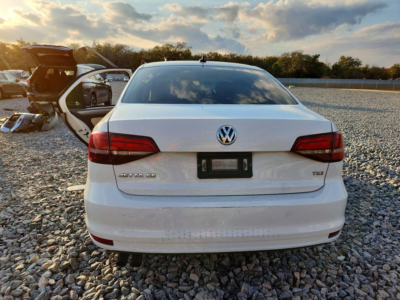 2017 VOLKSWAGEN JETTA
