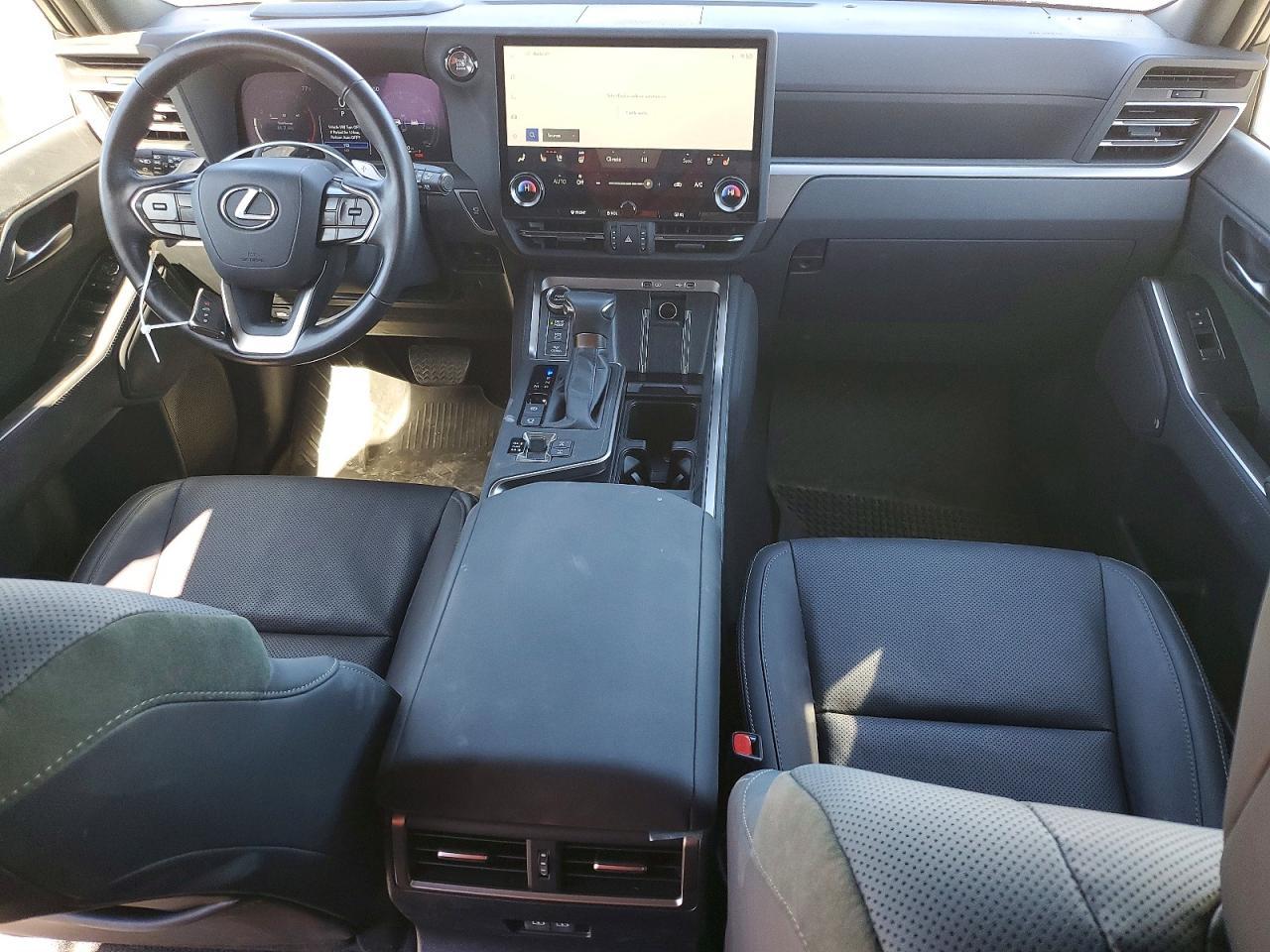 2024 LEXUS GX 550