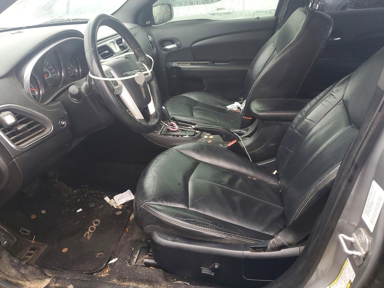 2013 CHRYSLER 200