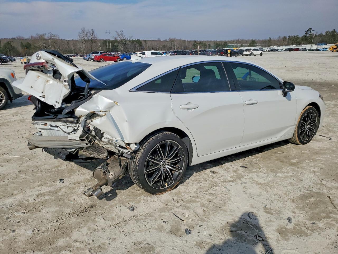 2019 TOYOTA Avalon