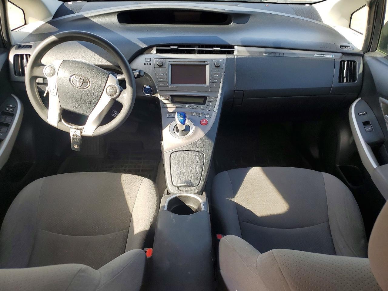 2015 TOYOTA Prius Plug-In