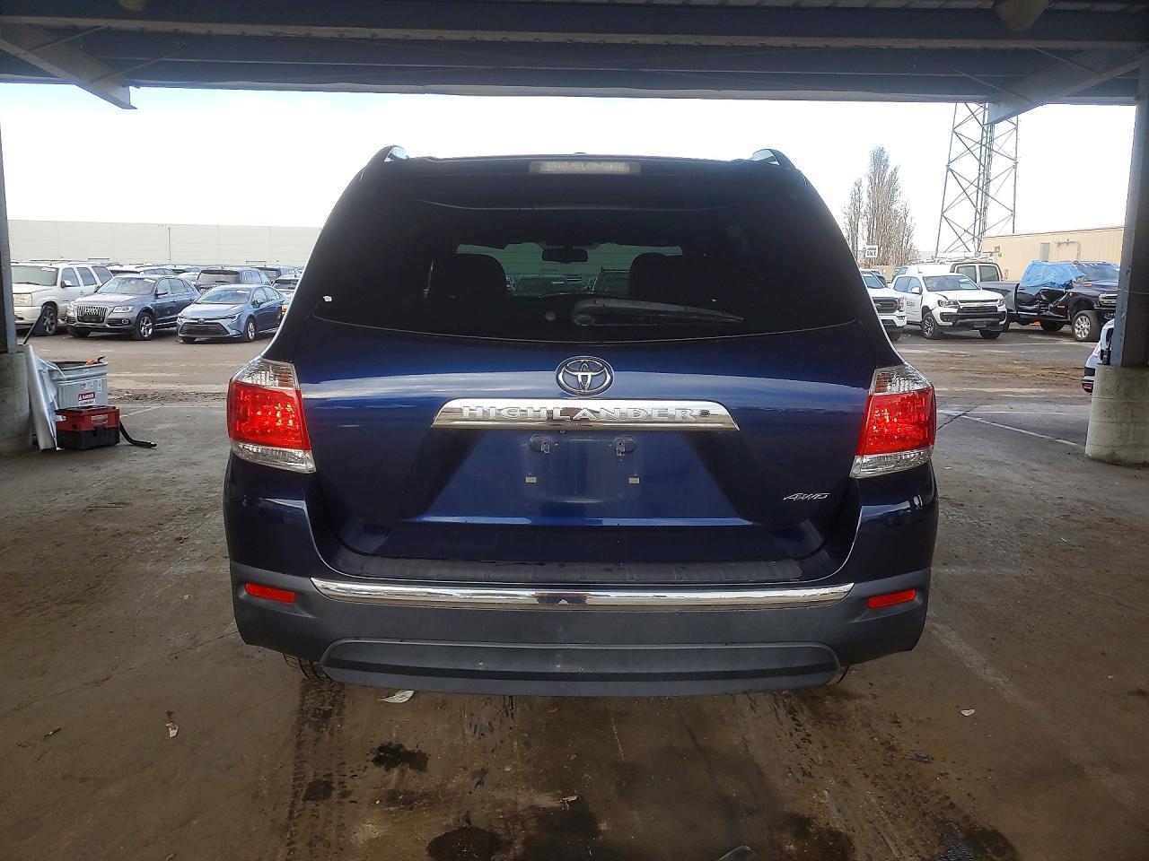 2013 TOYOTA HIGHLANDER
