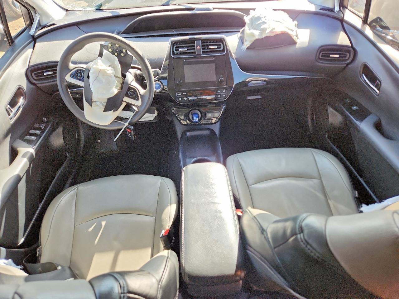 2017 TOYOTA PRIUS