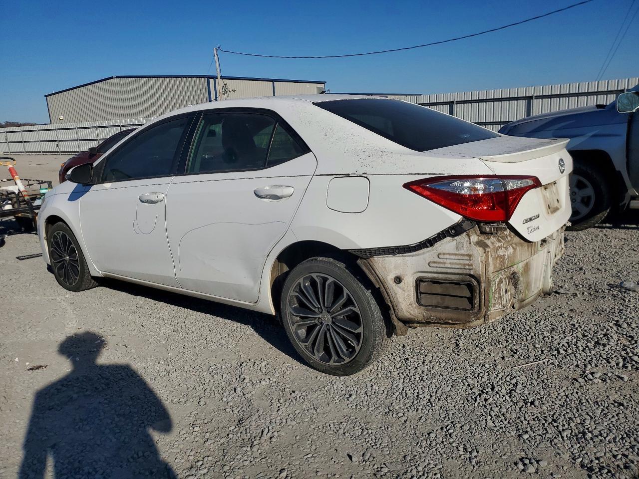 2015 TOYOTA COROLLA