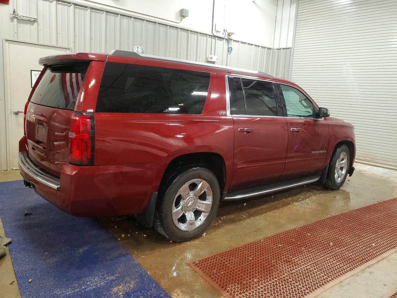 2016 CHEVROLET Suburban