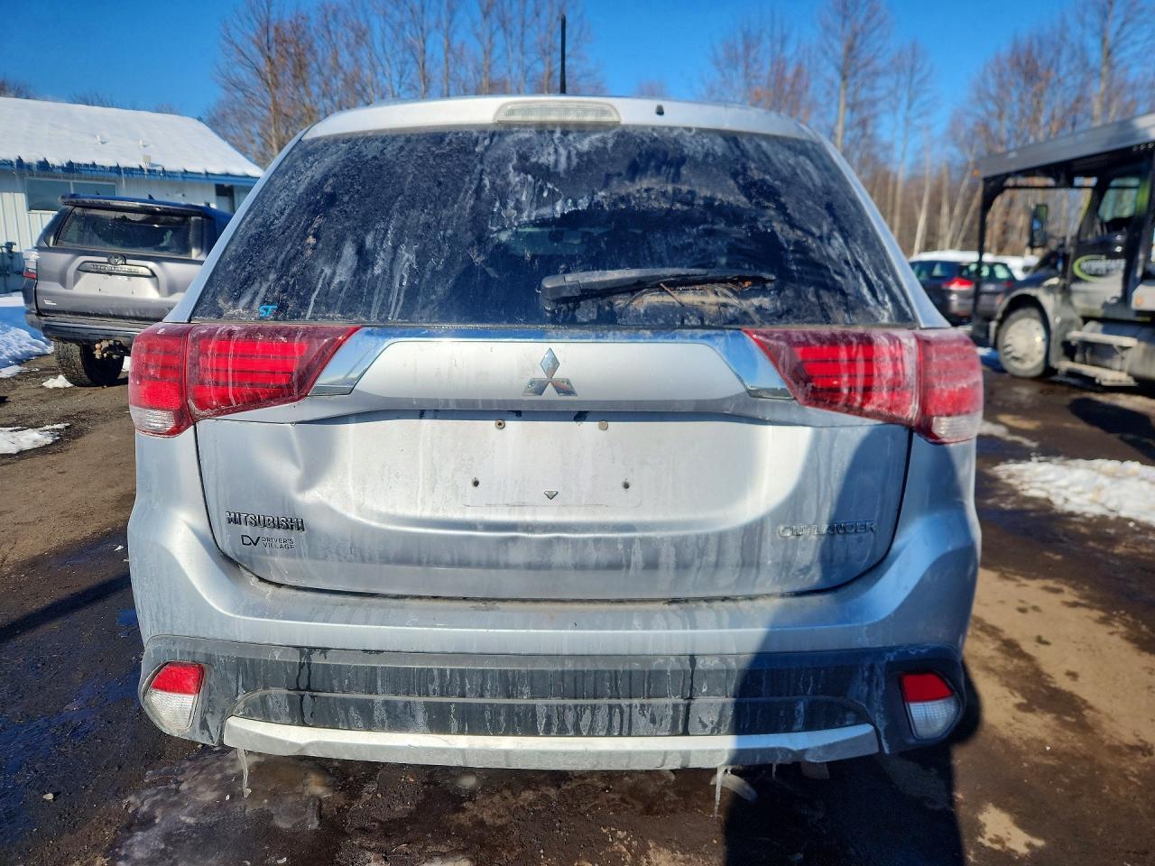 2016 MITSUBISHI outlander