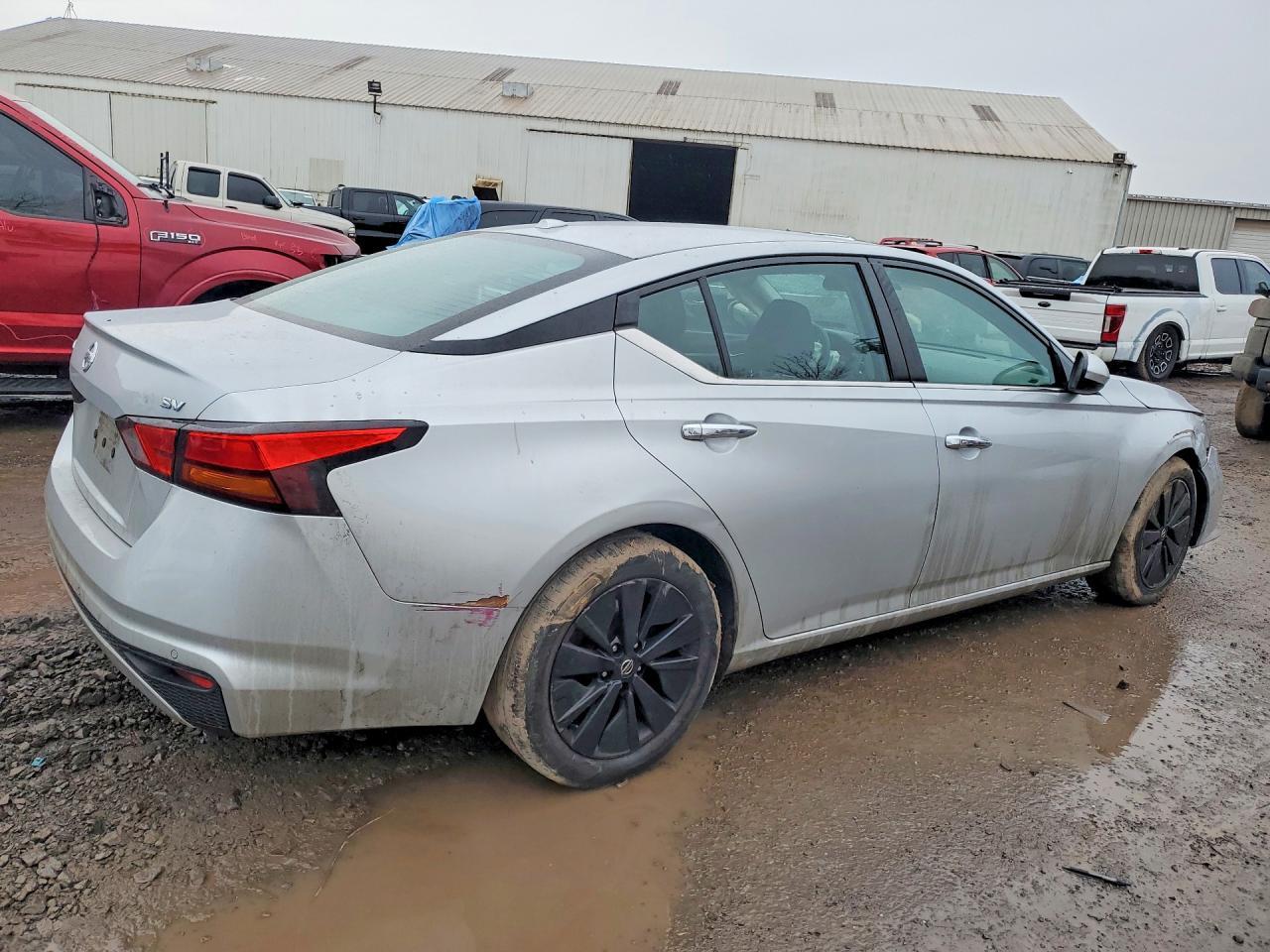 2021 NISSAN