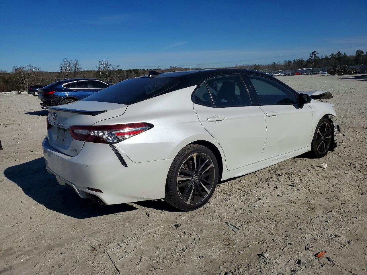 2019 TOYOTA CAMRY