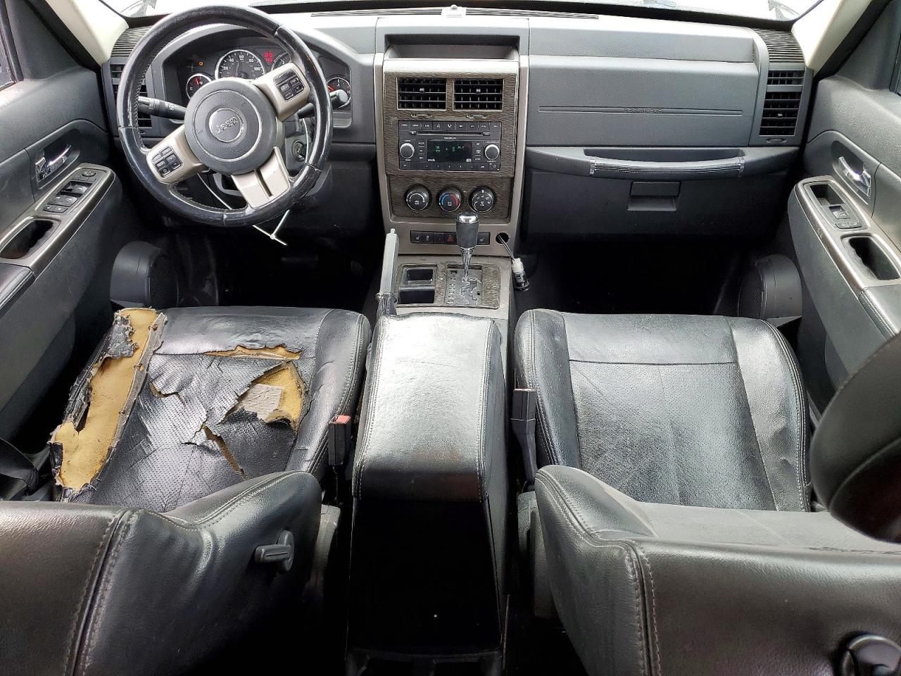 2011 JEEP Liberty