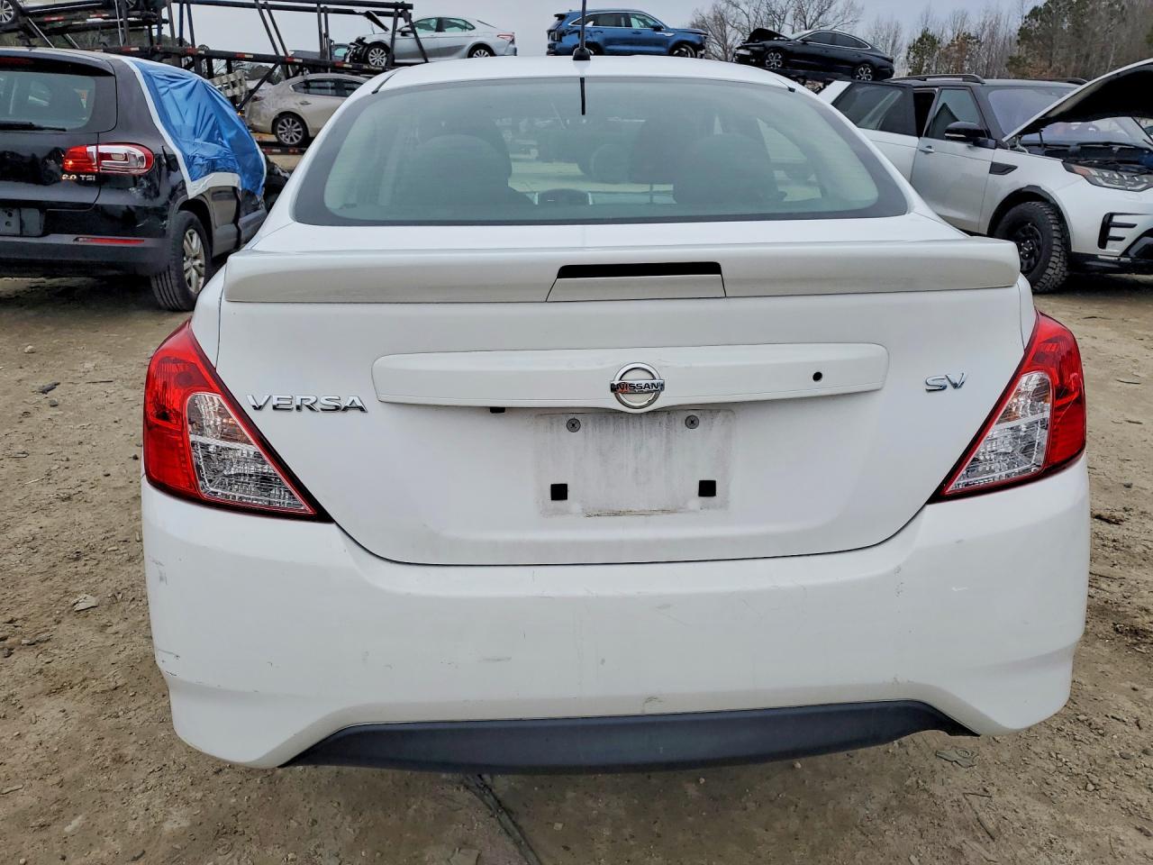 2018 NISSAN VERSA