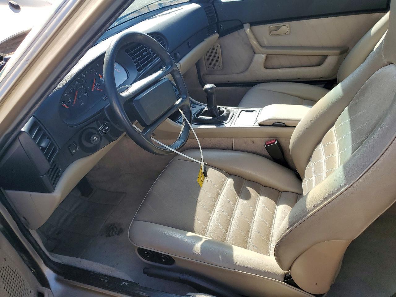 1986 PORSCHE 944