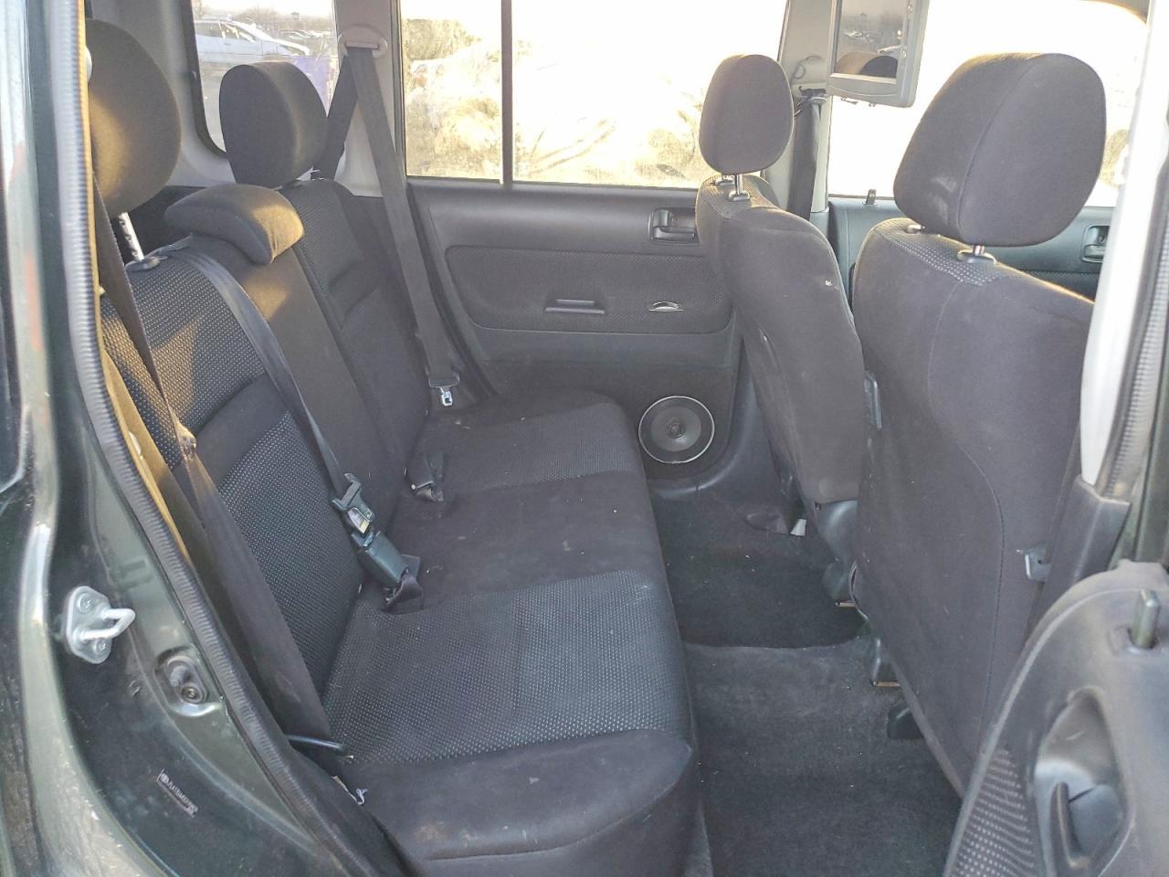 2005 SCION xB