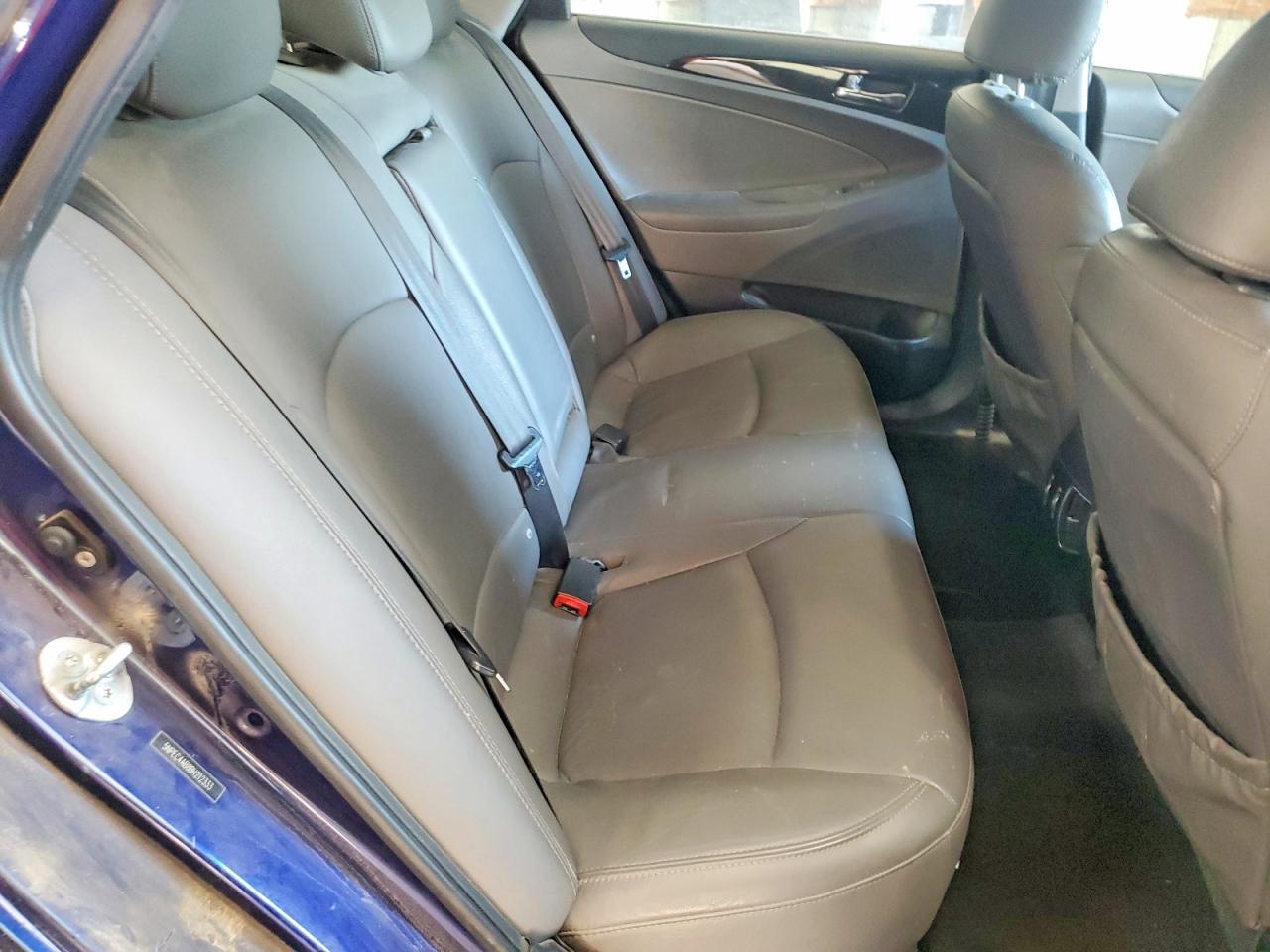 2011 HYUNDAI SONATA