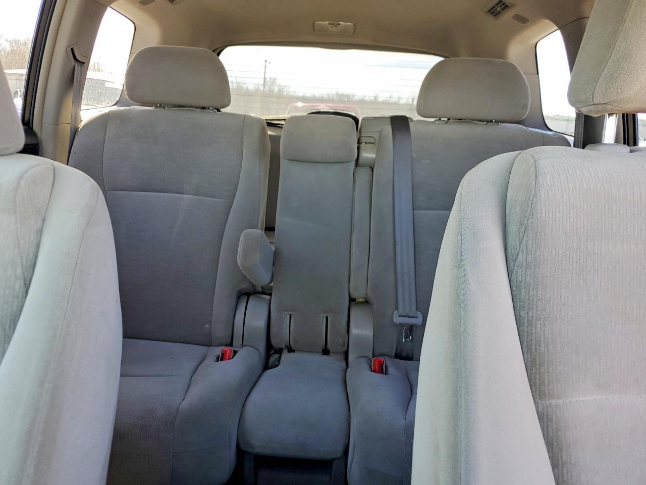 2011 TOYOTA HIGHLANDER
