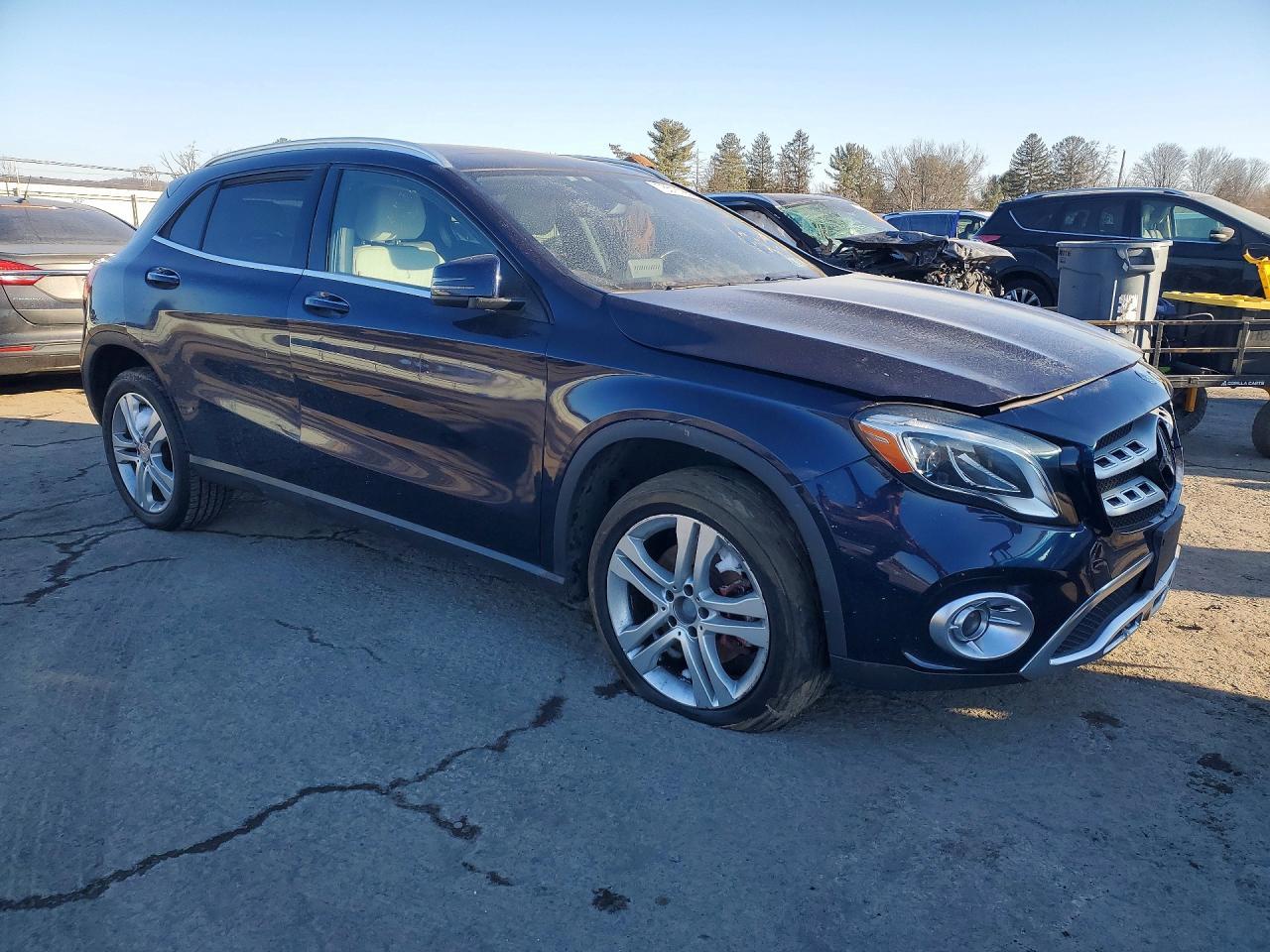 2019 MERCEDES-BENZ GLA-Class