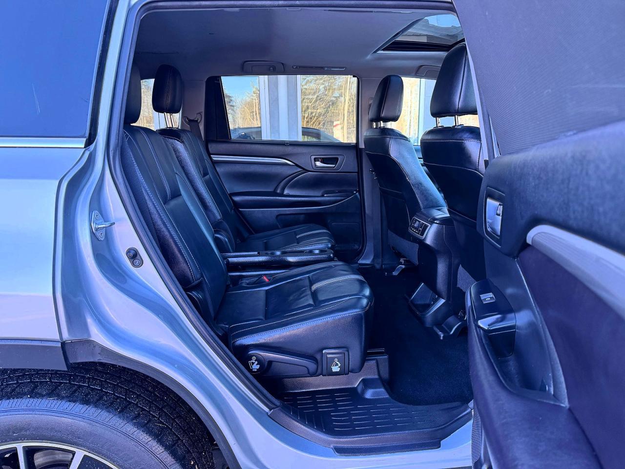 2017 TOYOTA HIGHLANDER