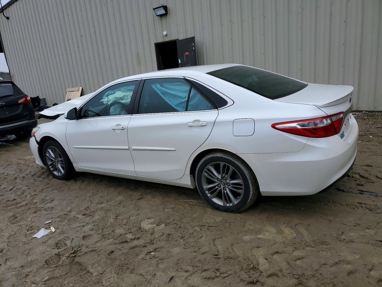 2016 TOYOTA CAMRY