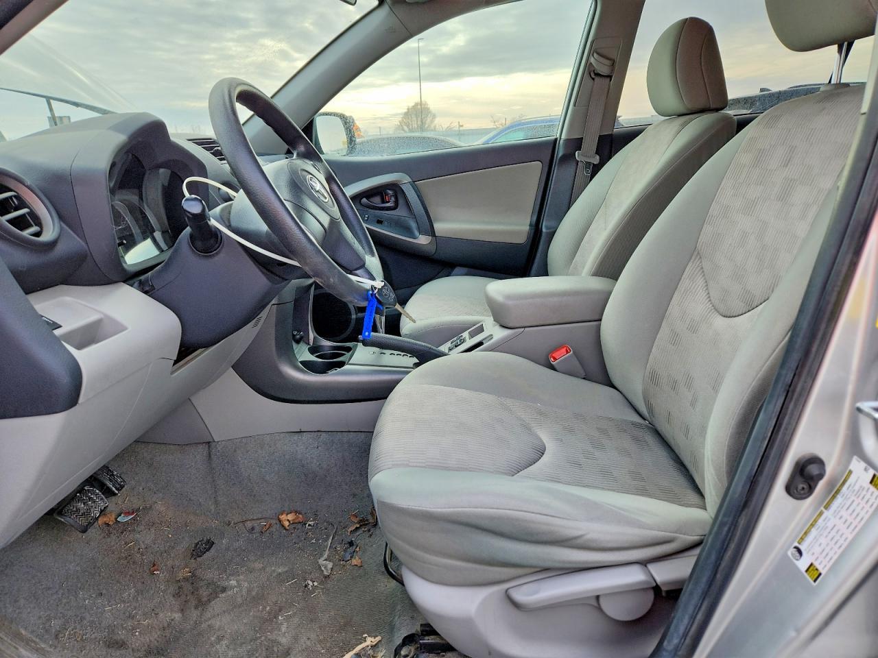 2011 TOYOTA RAV4