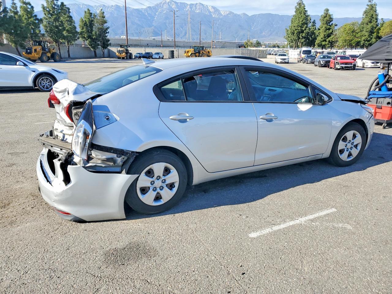2017 KIA FORTE