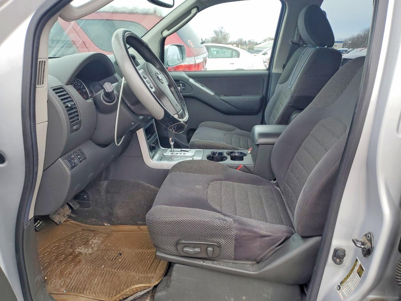 2011 NISSAN PATHFINDER