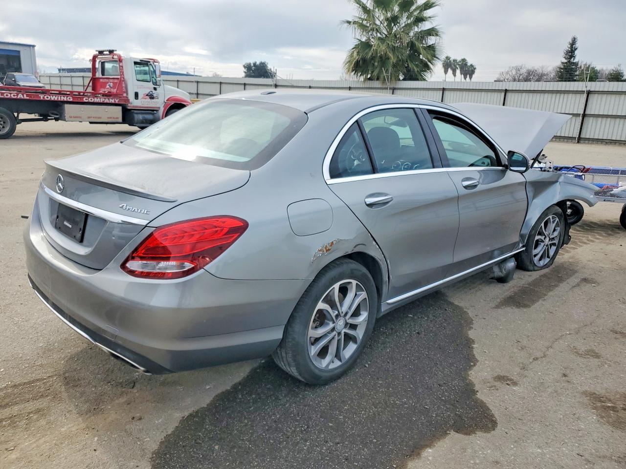 2016 MERCEDES-BENZ C-CLASS