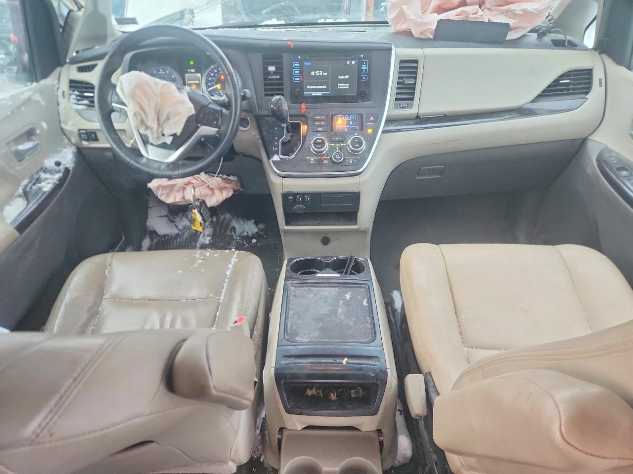 2017 TOYOTA SIENNA
