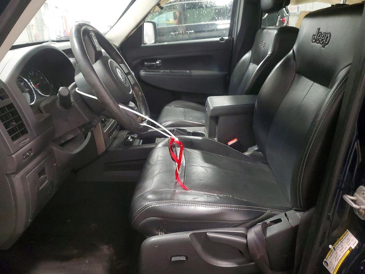 2012 JEEP Liberty