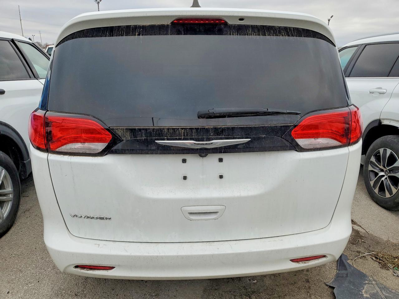 2023 CHRYSLER Voyager
