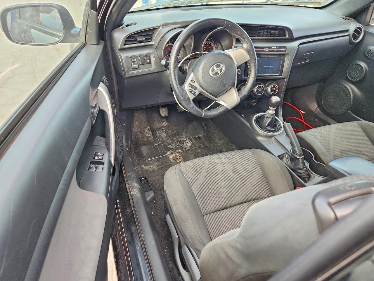 2011 TOYOTA SCION