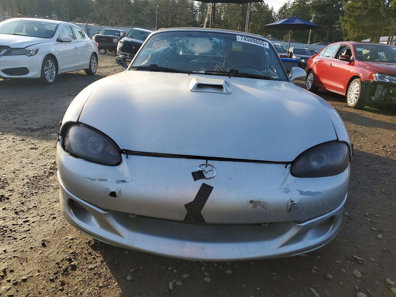 2002 MAZDA MX-5 Miata