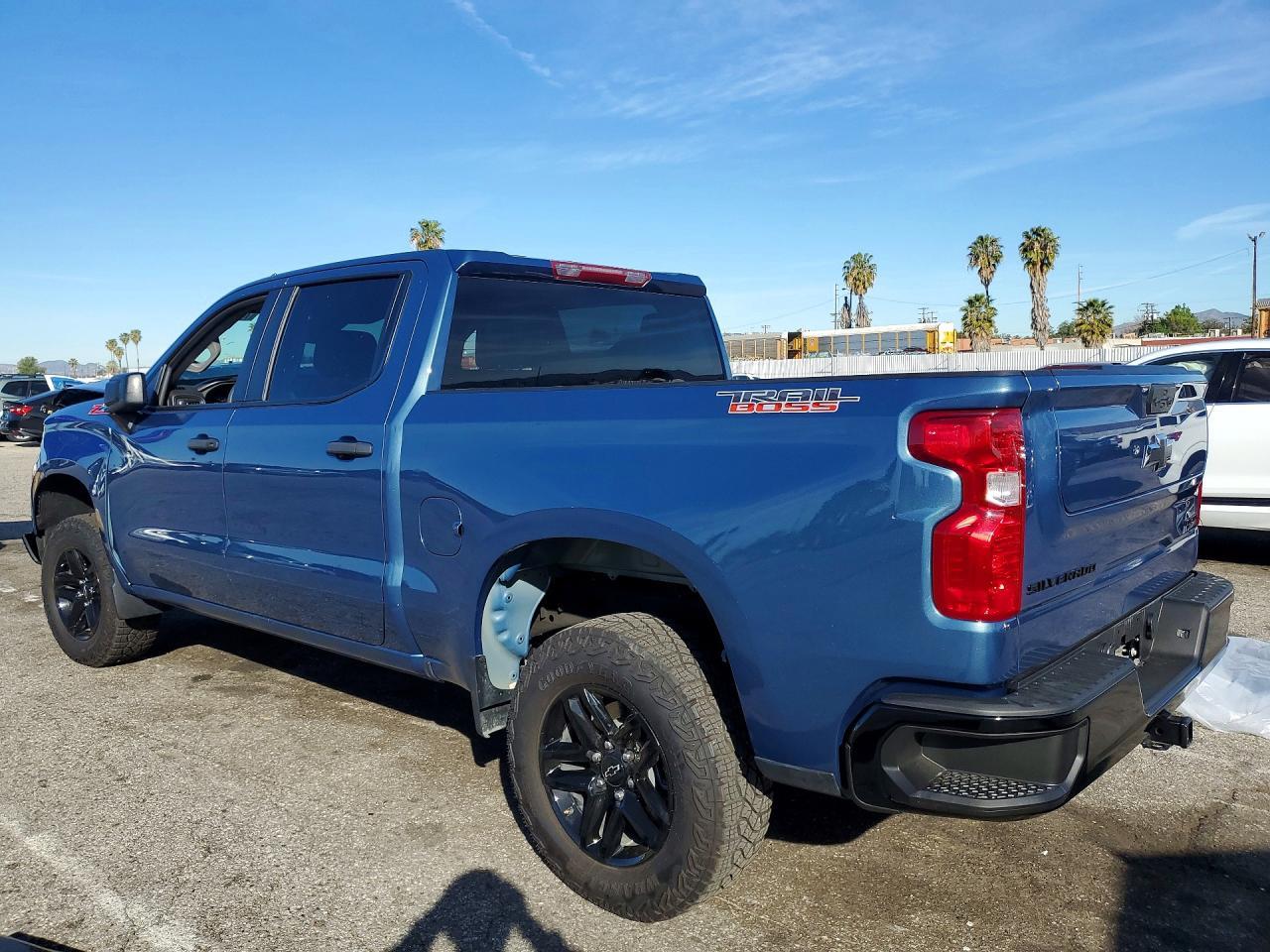 2024 CHEVROLET Silverado