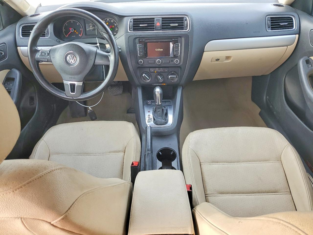 2011 VOLKSWAGEN JETTA