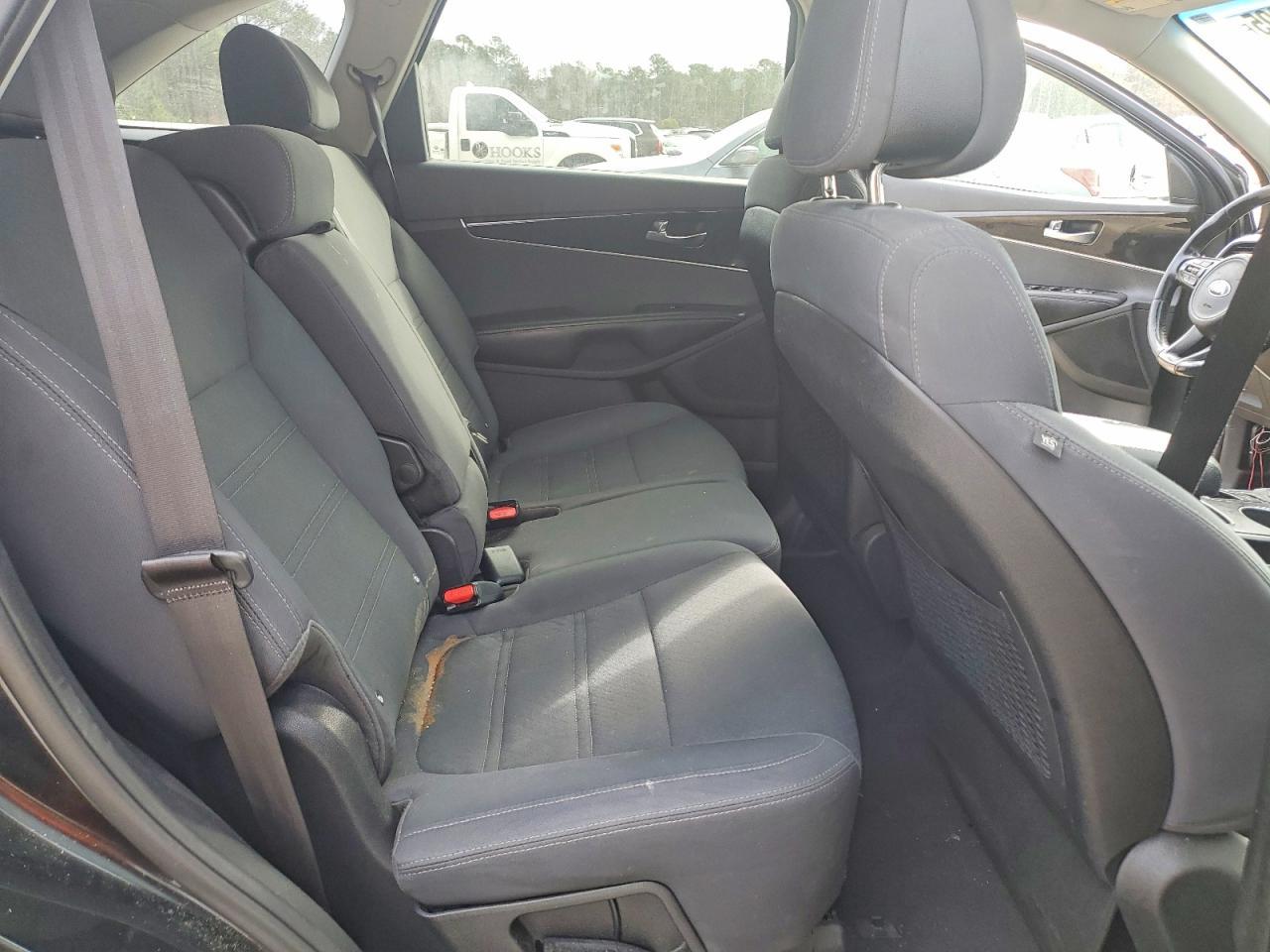 2016 KIA SORENTO