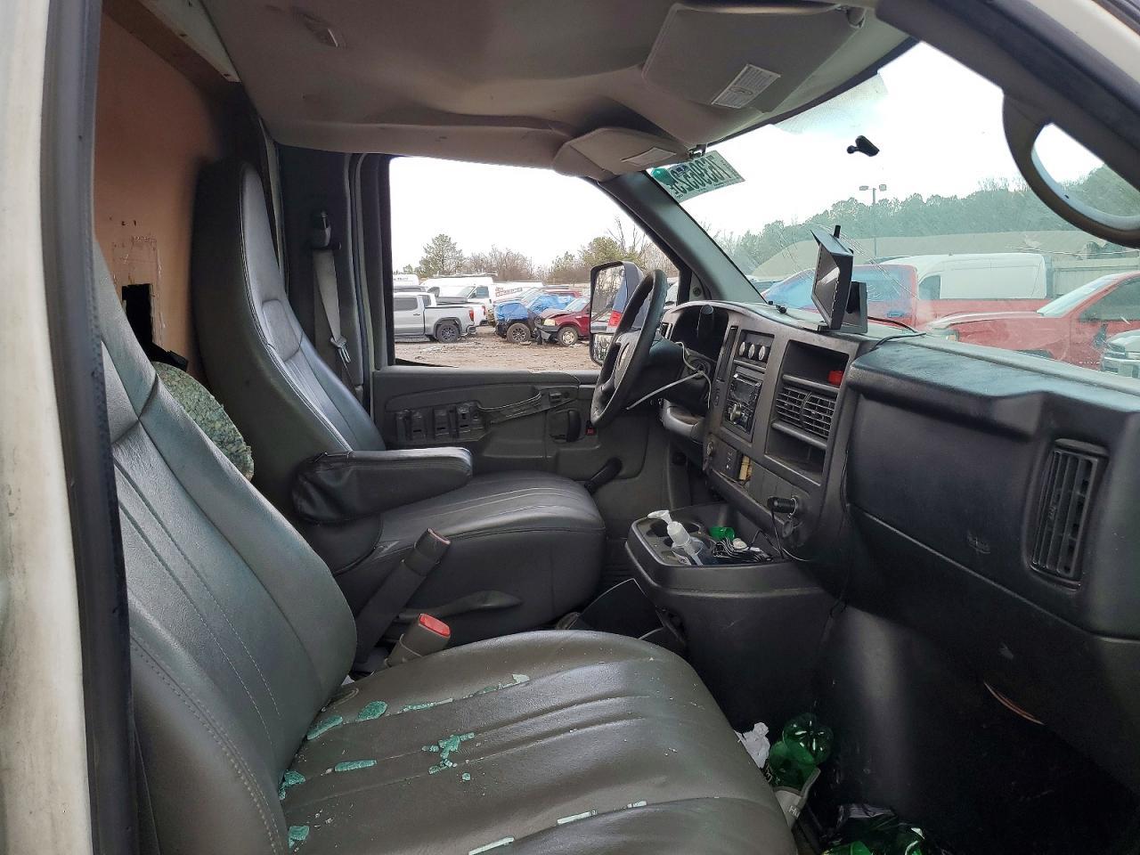 2012 CHEVROLET Express 3500
