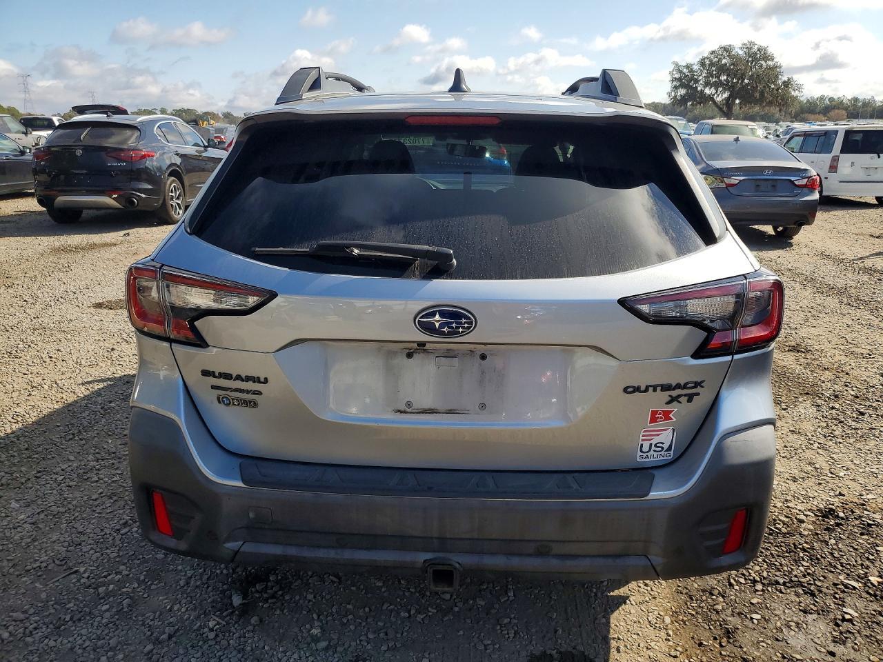 2020 SUBARU Outback