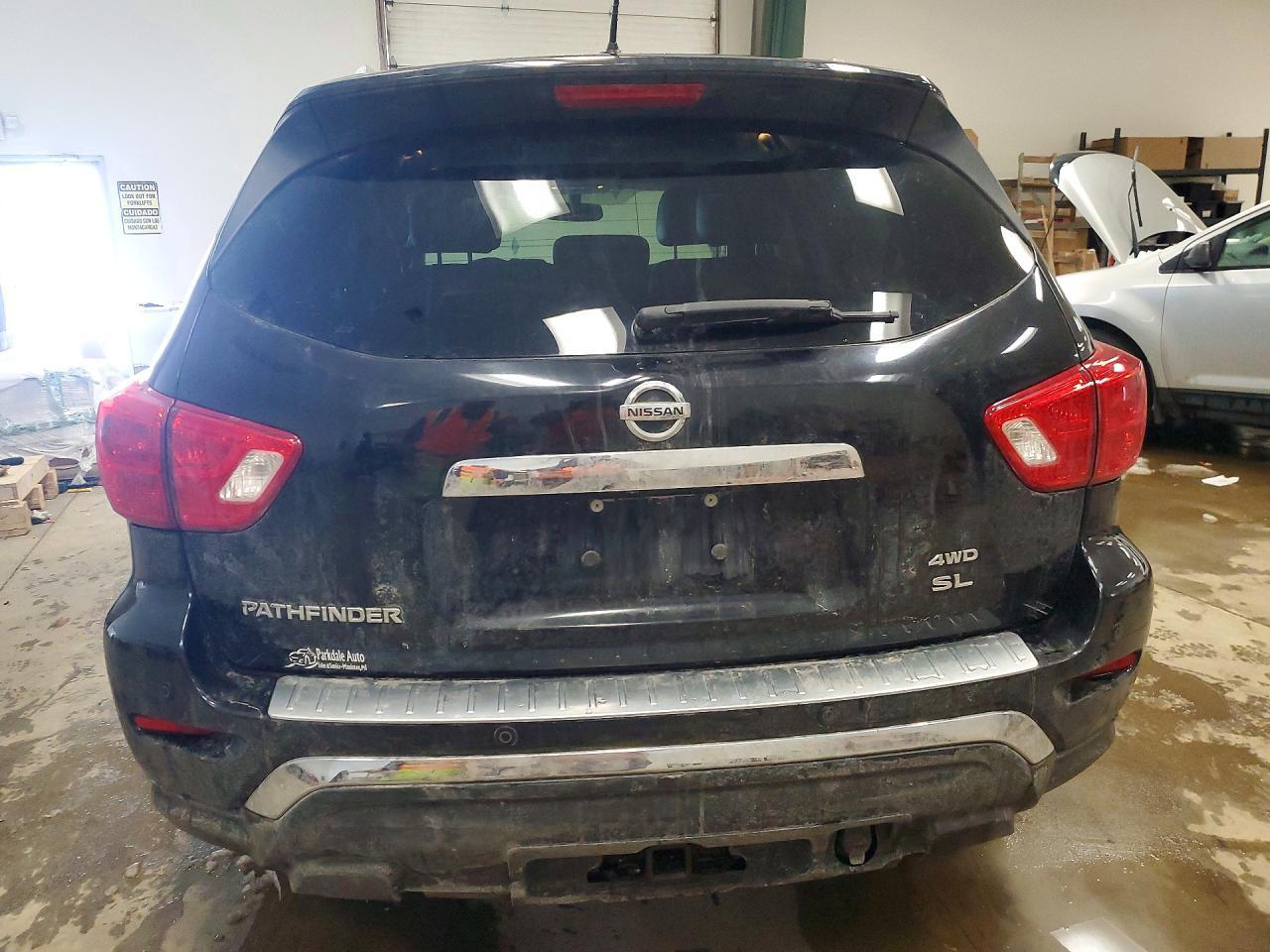2017 NISSAN PATHFINDER