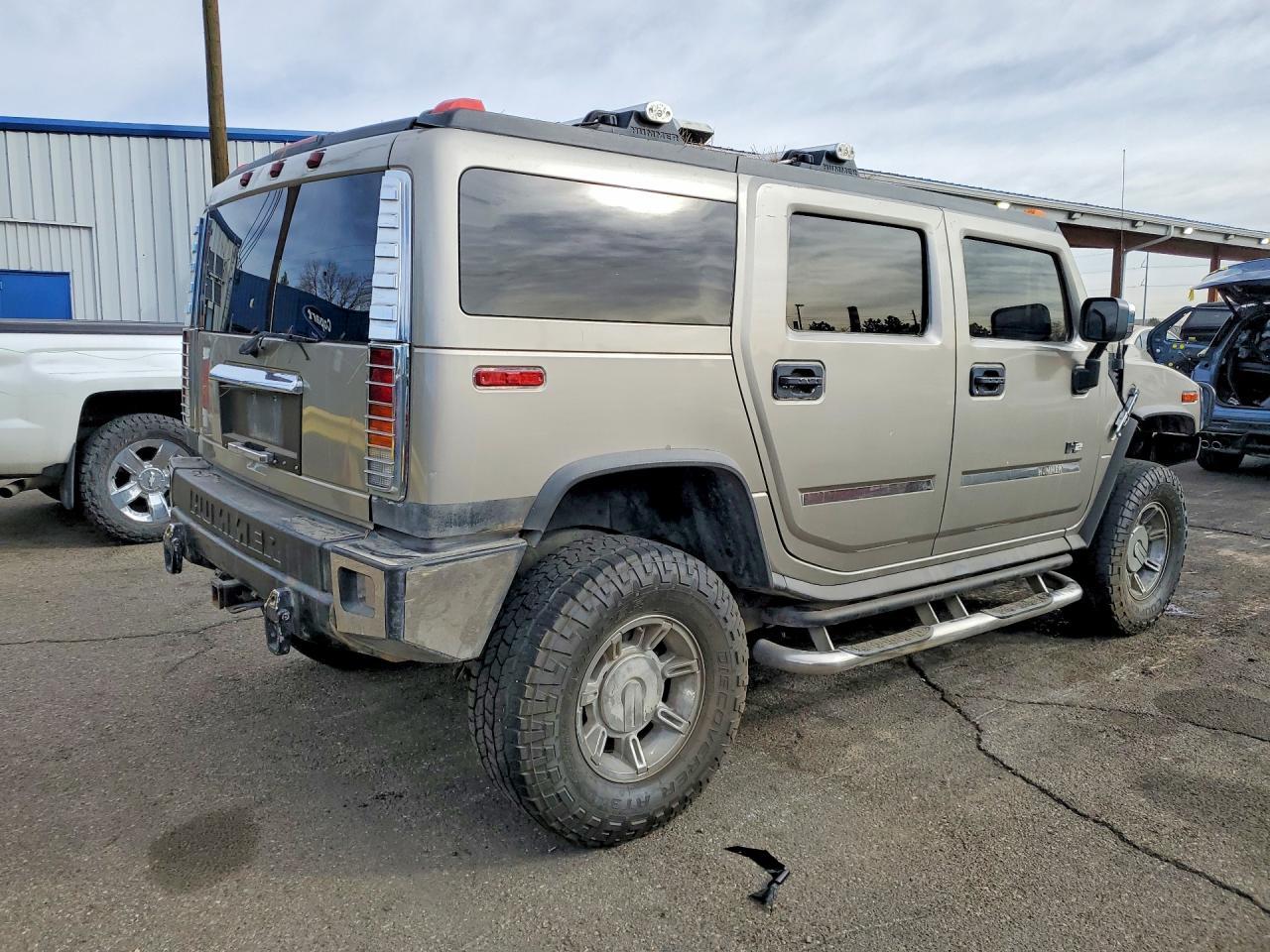 2004 HUMMER H2
